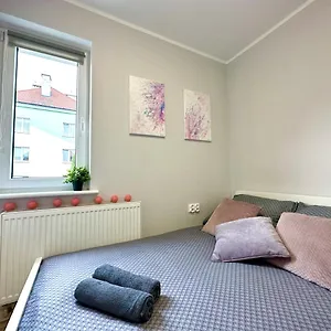  Kwatera prywatna Mmrent Pink Fusion
