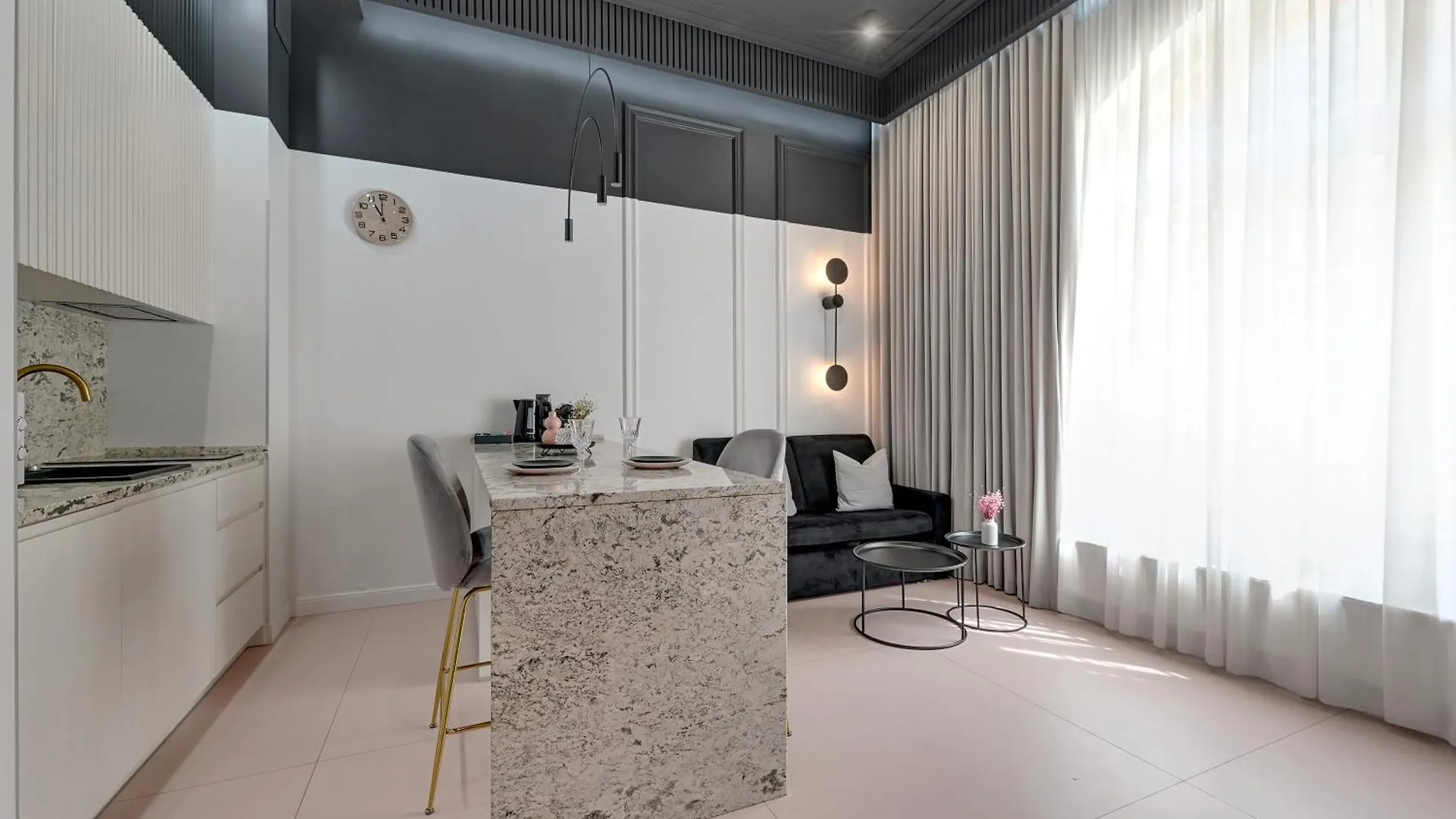 Black Star Loft Apartment By Downtown Apartments Gdaňsk